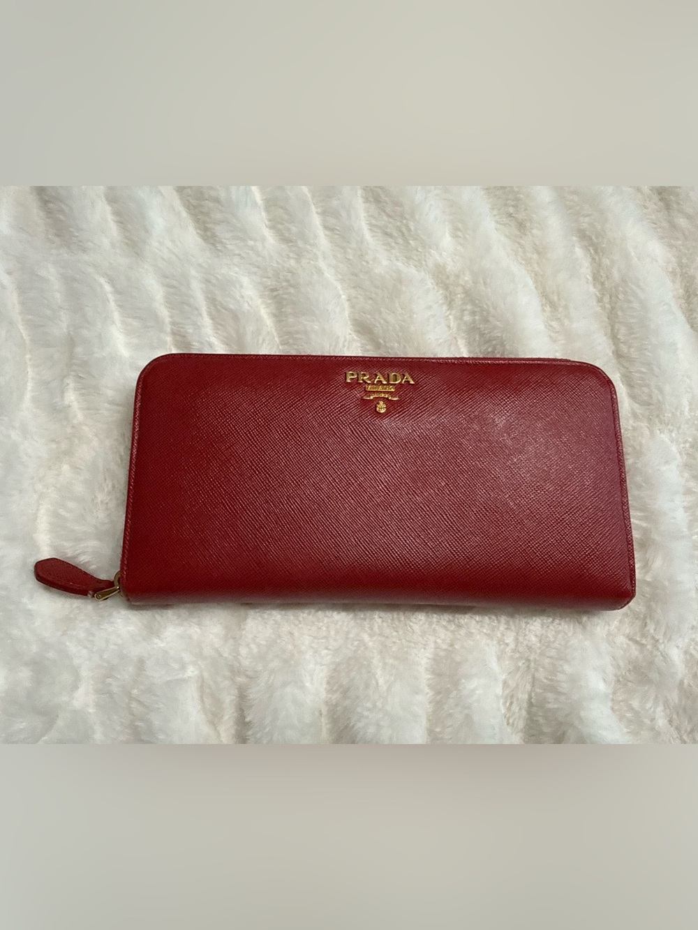 Prada Red Saffiano Zip-Around Wallet with Box and original Authenticity Card - Picture 2 of 8